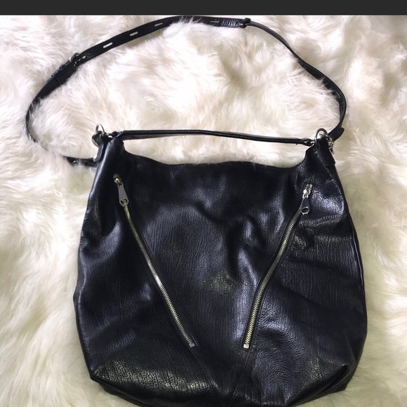Rebecca Minkoff Handbags - Rebecca minkoff moto hobo bag! 👜